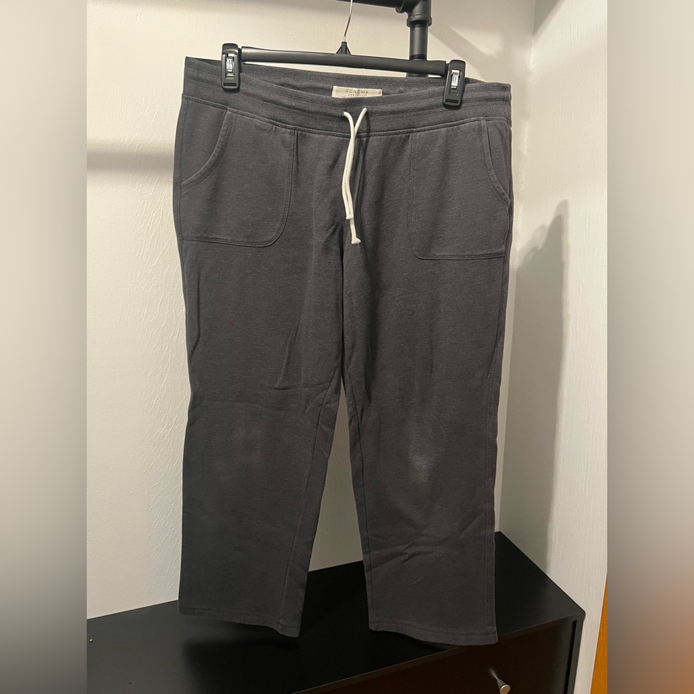 Woman’s Gray Sweat Pants